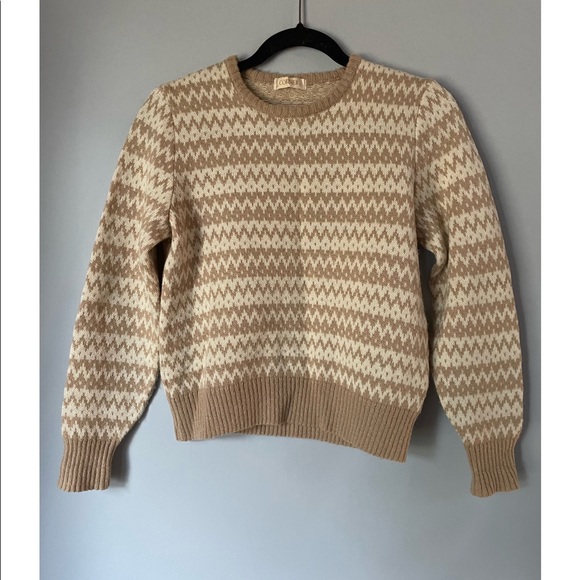 Vintage Patterned Beige Sweater (S) - Picture 5 of 7